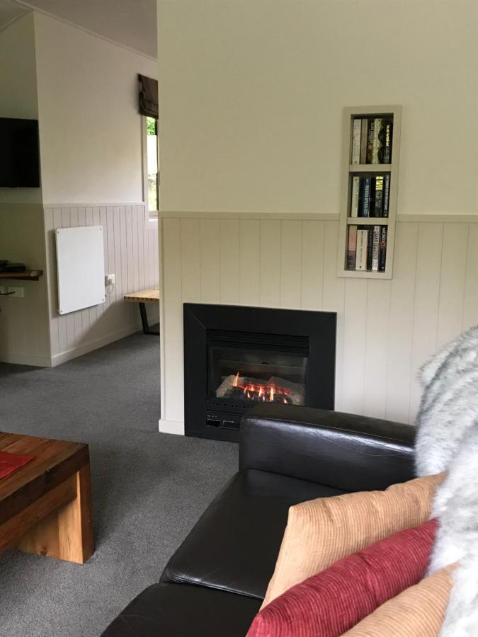 Burn Cottage Retreat Кромуел Екстериор снимка
