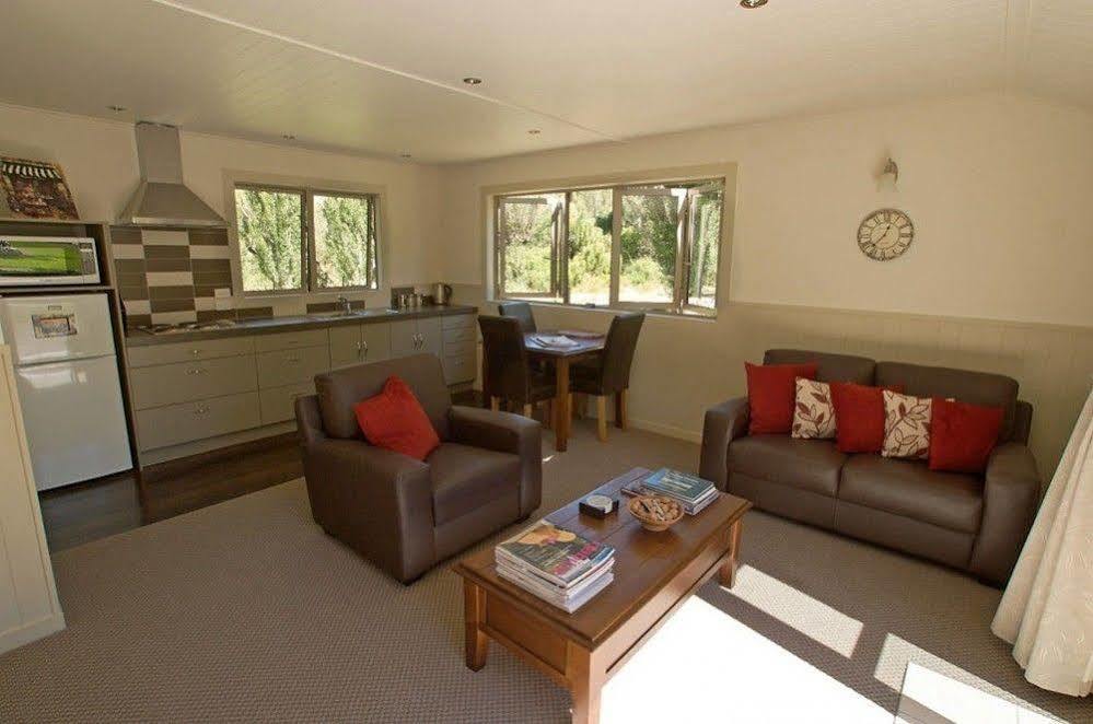 Burn Cottage Retreat Кромуел Екстериор снимка